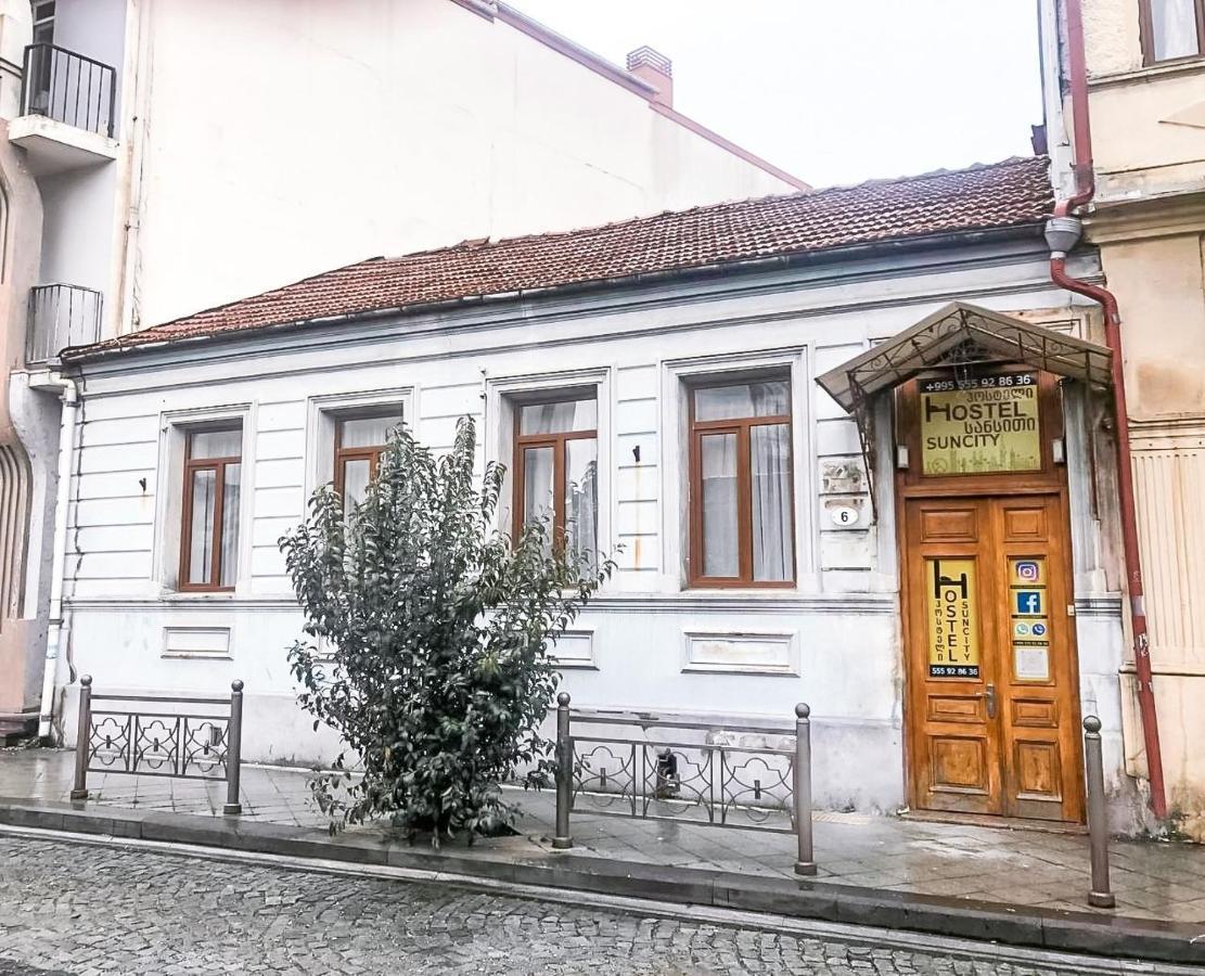 Suncity Hostel Batumi Exterior foto